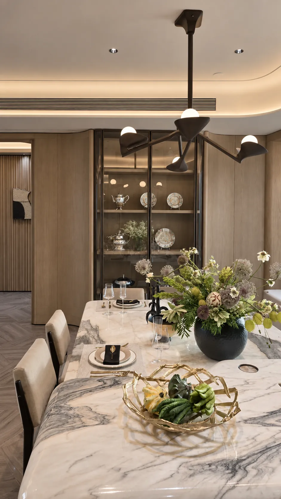 Dining | Display beside everyday life