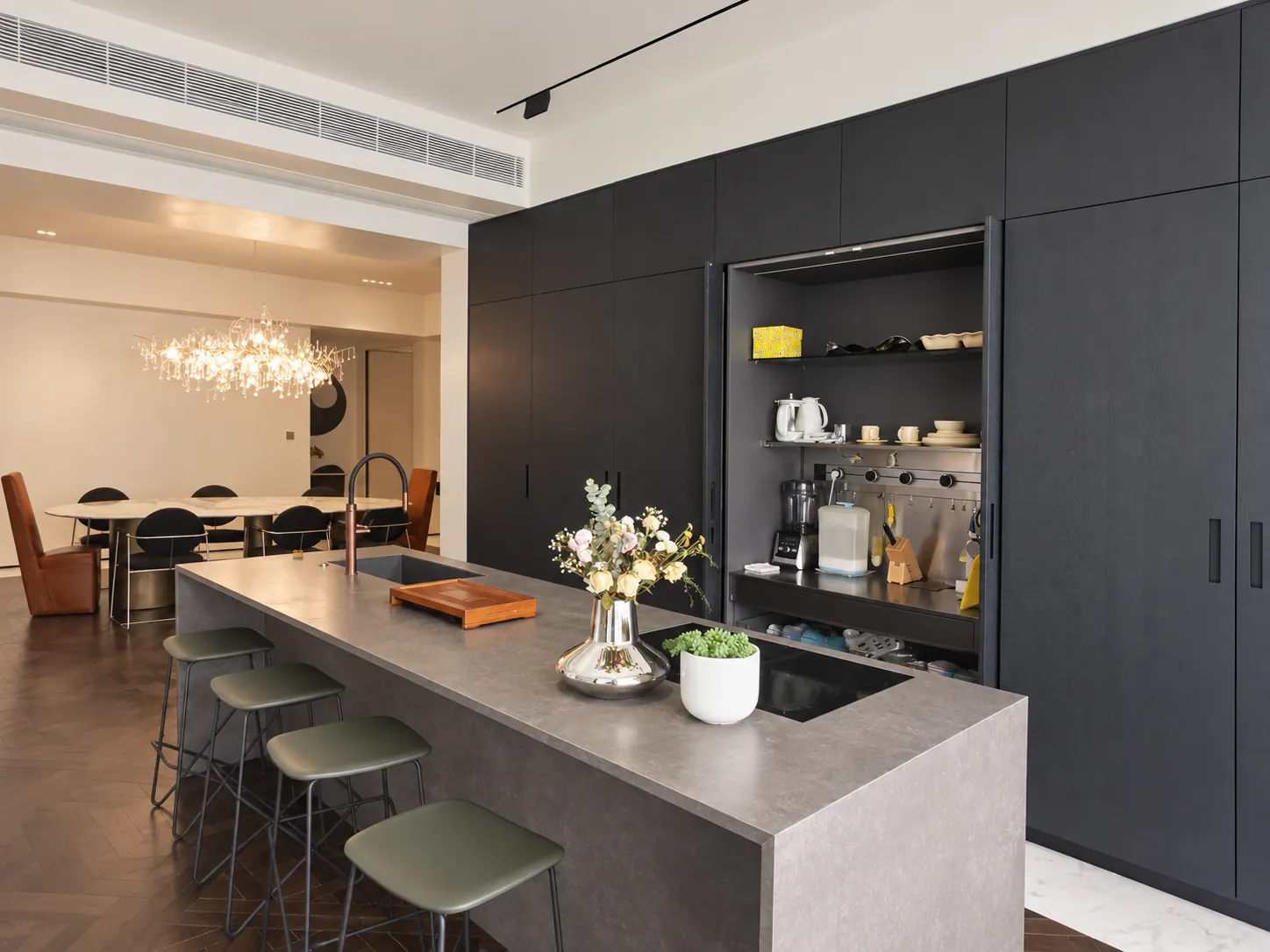Noir Kitchen & Living