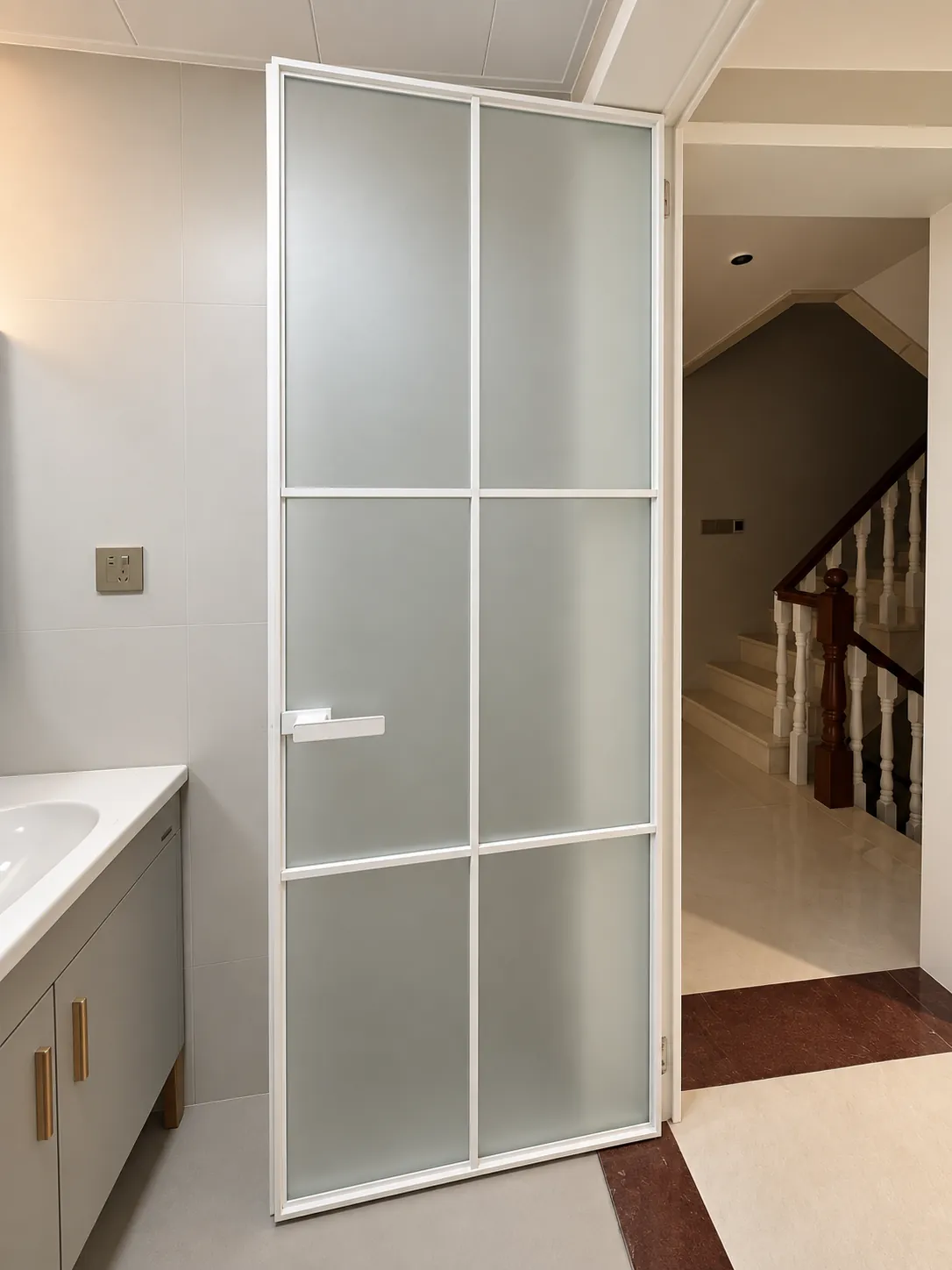 Hinged bathroom doors